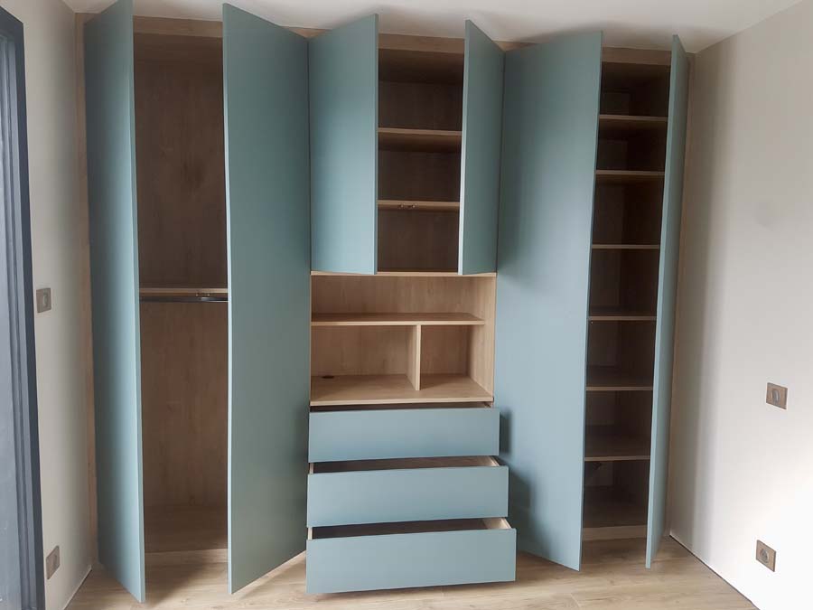 dressing-sur-mesure-bois-et-bleu-quadro-lannion.jpg